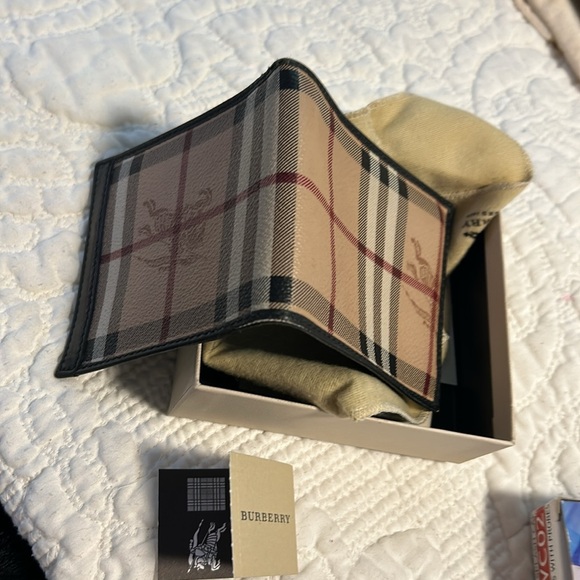 Burberry wallet used good condition - Picture 2 of 4